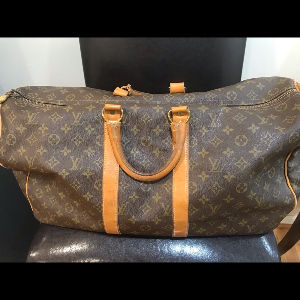 Vintage Louie Vuitton duffel bag 21”Land 12” H